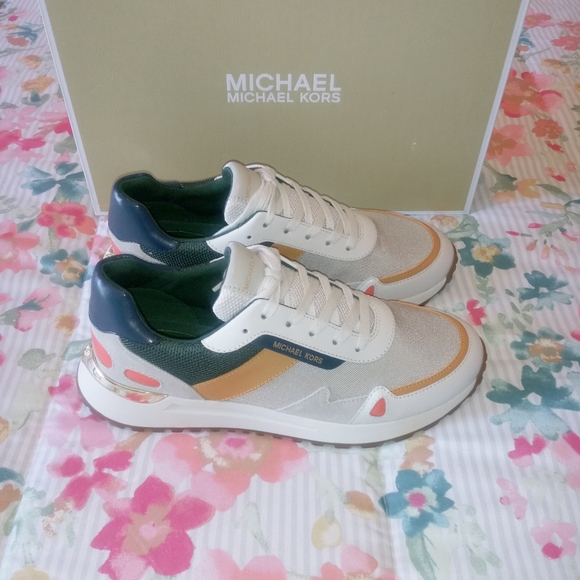 Michael Kors Monroe Trainer Sneakers - Picture 14 of 14